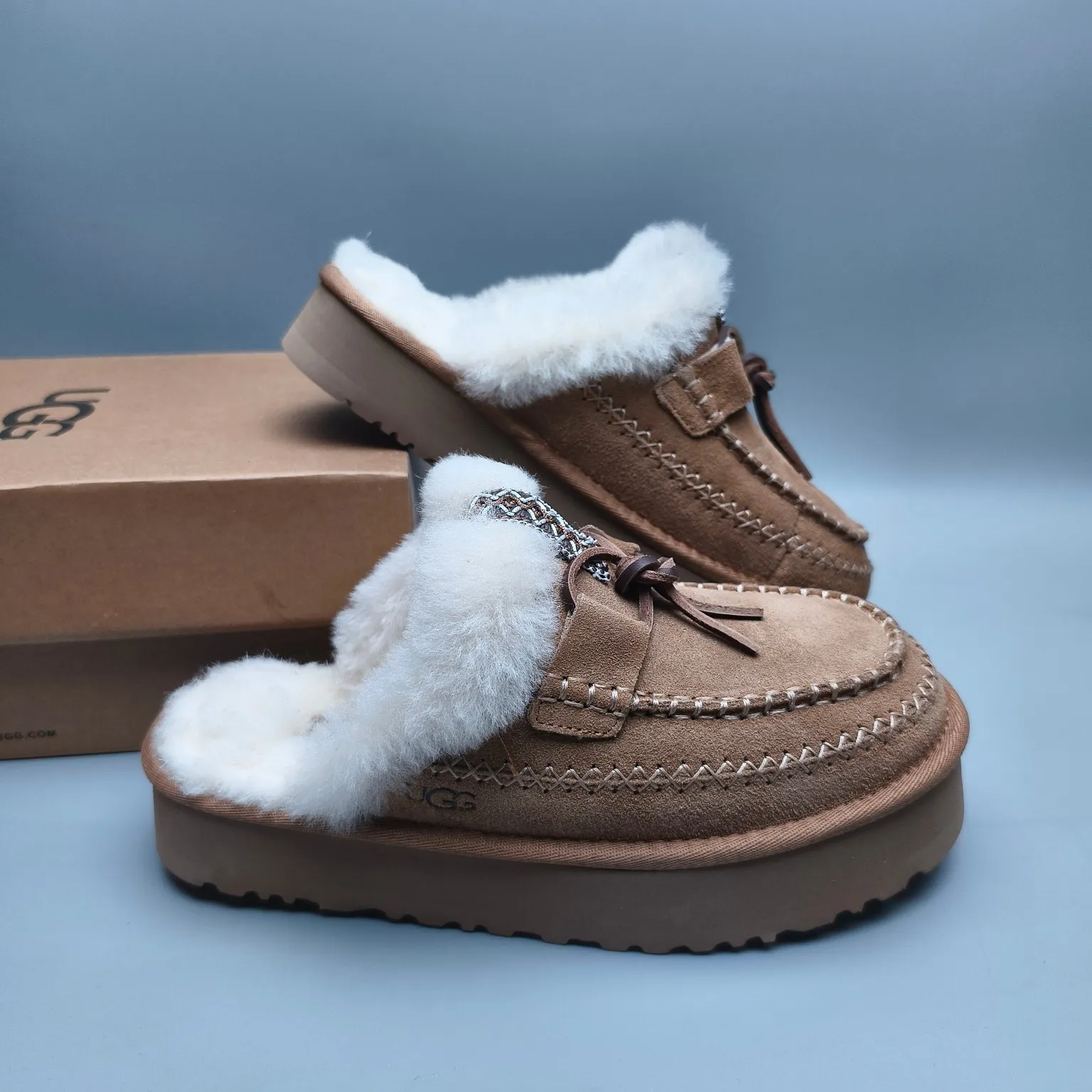 💰480 UGG sheepskin all-in-one snow boots 8260 lace-up thick-soled casual slippers Color: Maroon Antelope Brown Matching code: 35-40